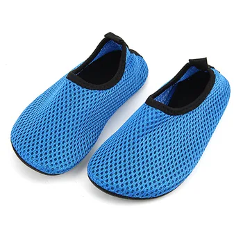 Cukierki Kolor Mesh Children Boys Shoes for Swimming Pool Oddychającym Beach Sport Running Shoes Quick Dry Kids Girls Sneakers CSH460
