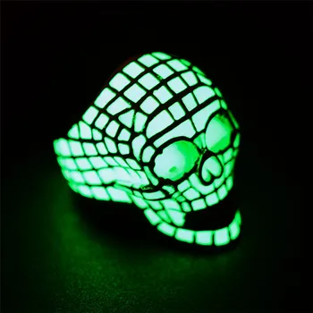 Moda punk czaszka świecące pierścienie ze stali nierdzewnej 316L świecą w ciemno niebieskim, zielonym partii duże męskie pierścień biżuteria Halloween
