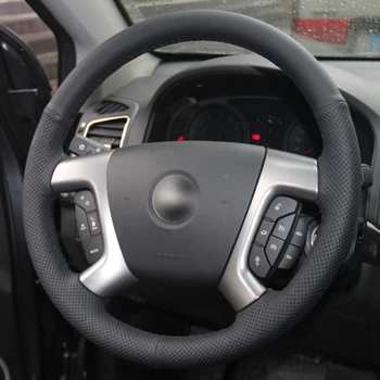 Ręczne szycie Czarna sztuczna skóra pokrywa kierownicy samochodu Chevrolet Captiva Daewoo Winstorm Silverado 2007-2013 GMC Sierra
